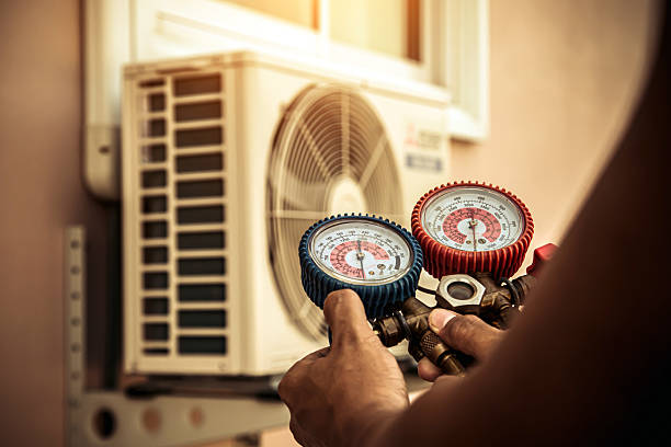 Professional Ductwork Repair technician working in Algonquin, MD